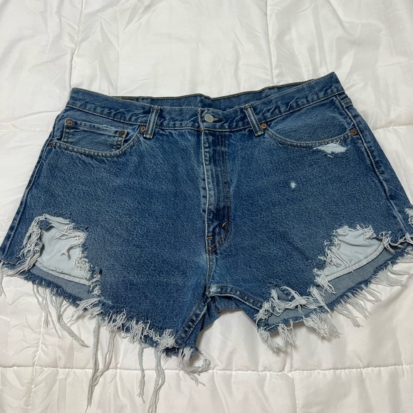 Levi’s 505 high waisted jean shorts - Picture 1 of 3